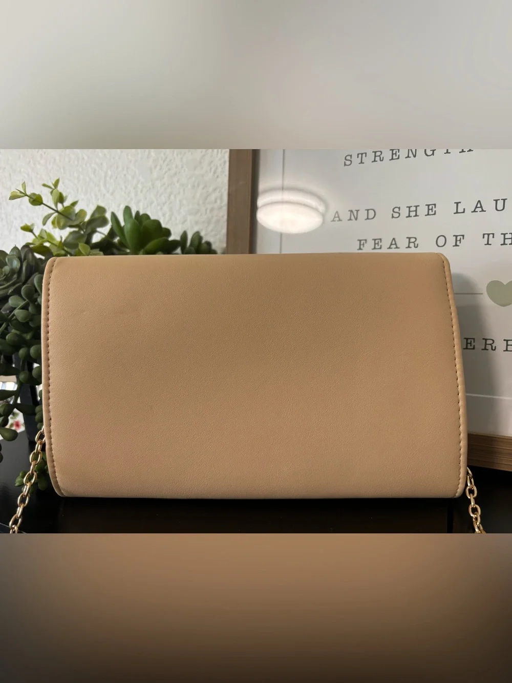 Elegant Beige Envelope Clutch / Shoulder /Crossbody Convertible Bag (NWOT)